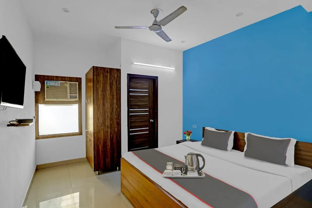 Collection O Daffodils Hotel Gurgaon 3*,
