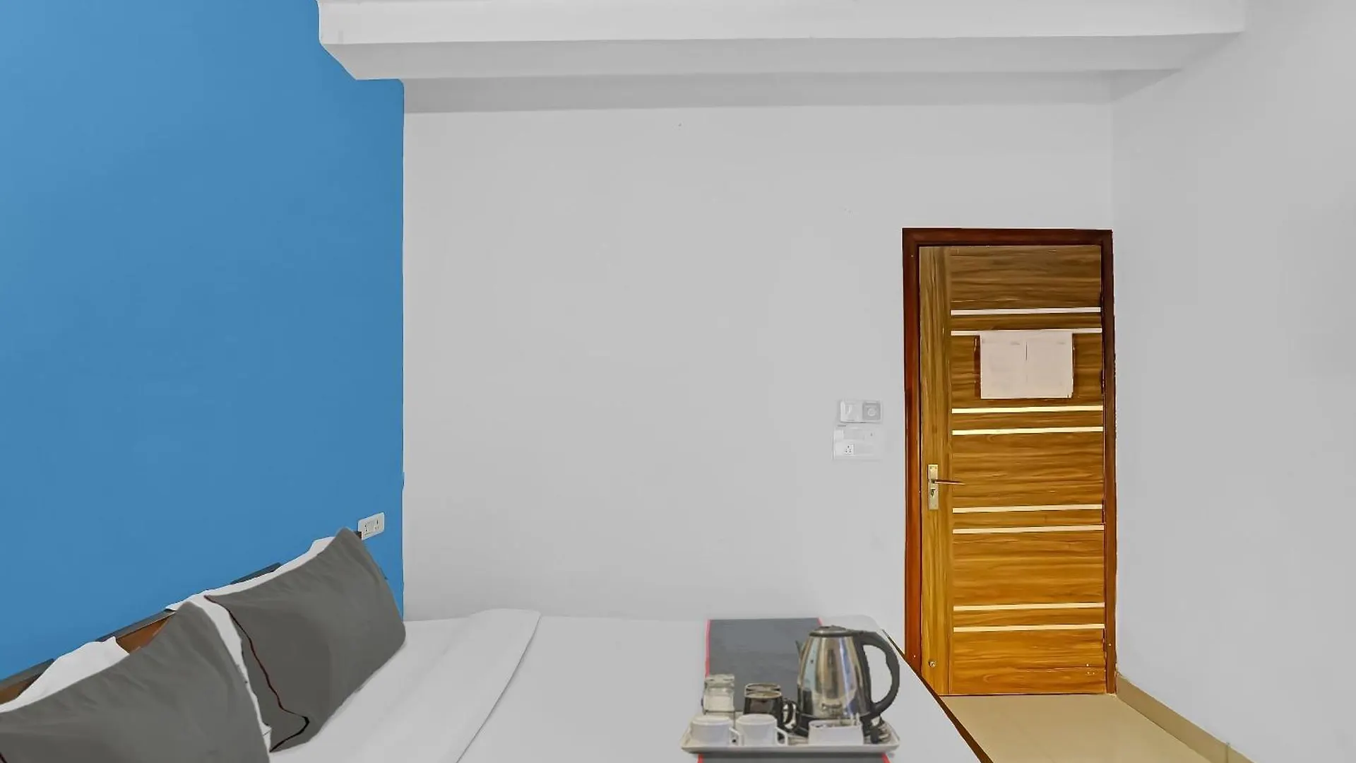 Collection O Daffodils Hotel Gurgaon