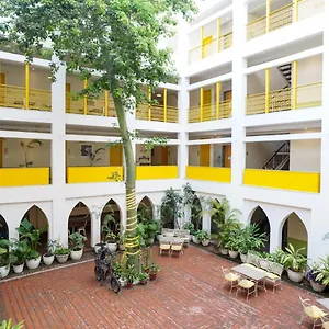 **** Hotel Bloom Boutique L Signature Towers India